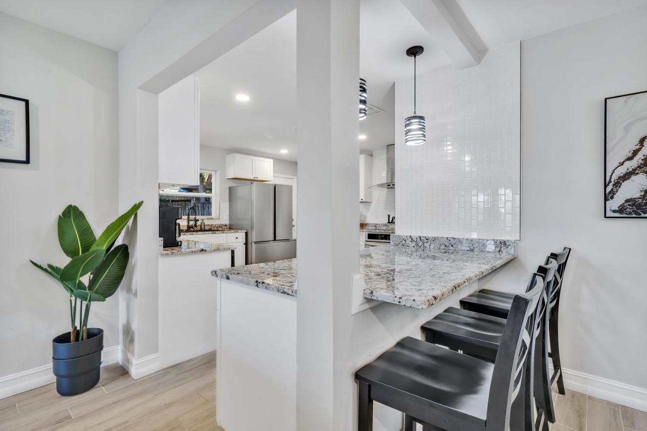 Modern Lake Front Casita Near Winter Park! ออร์ลันโด ภายนอก รูปภาพ